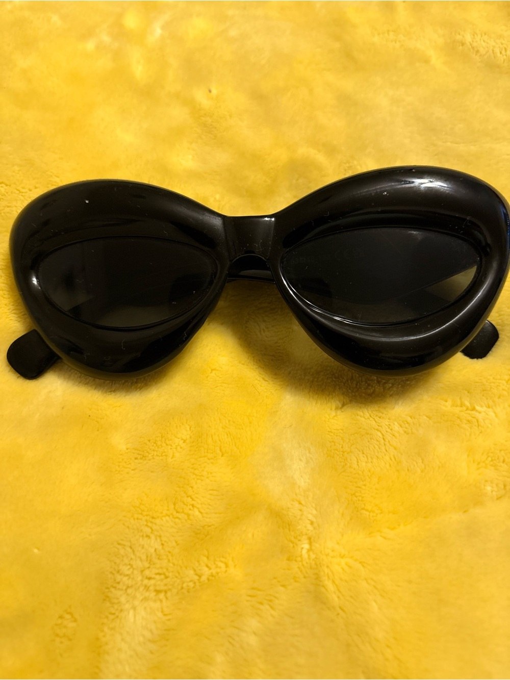 Stylish Black Cat-Eye Women’s Sunglasses